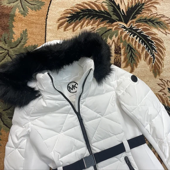 Stunning ❄️💅🏻✨ Michael Kors White Winter Coat MK Jacket Black Fur S M L XL - Picture 2 of 13